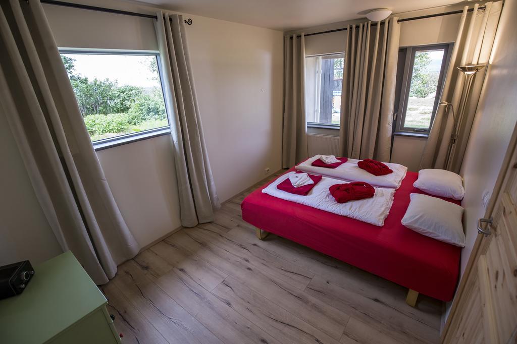 Hestasport Apartment Varmahlid  Buitenkant foto