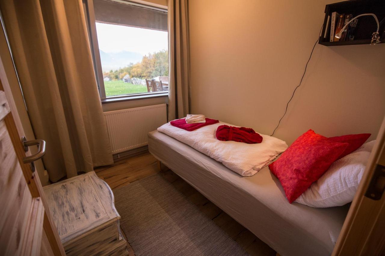 Hestasport Apartment Varmahlid  Buitenkant foto