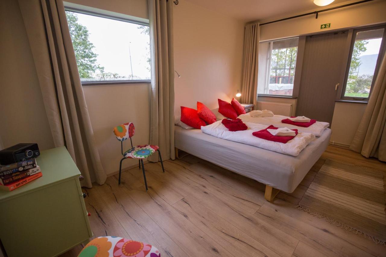 Hestasport Apartment Varmahlid  Buitenkant foto